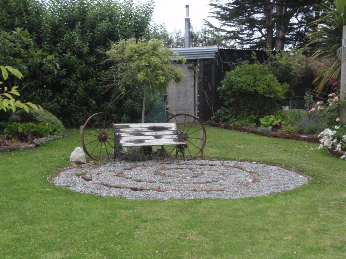 Folster Gardens Bed And Breakfast Invercargill Exterior photo