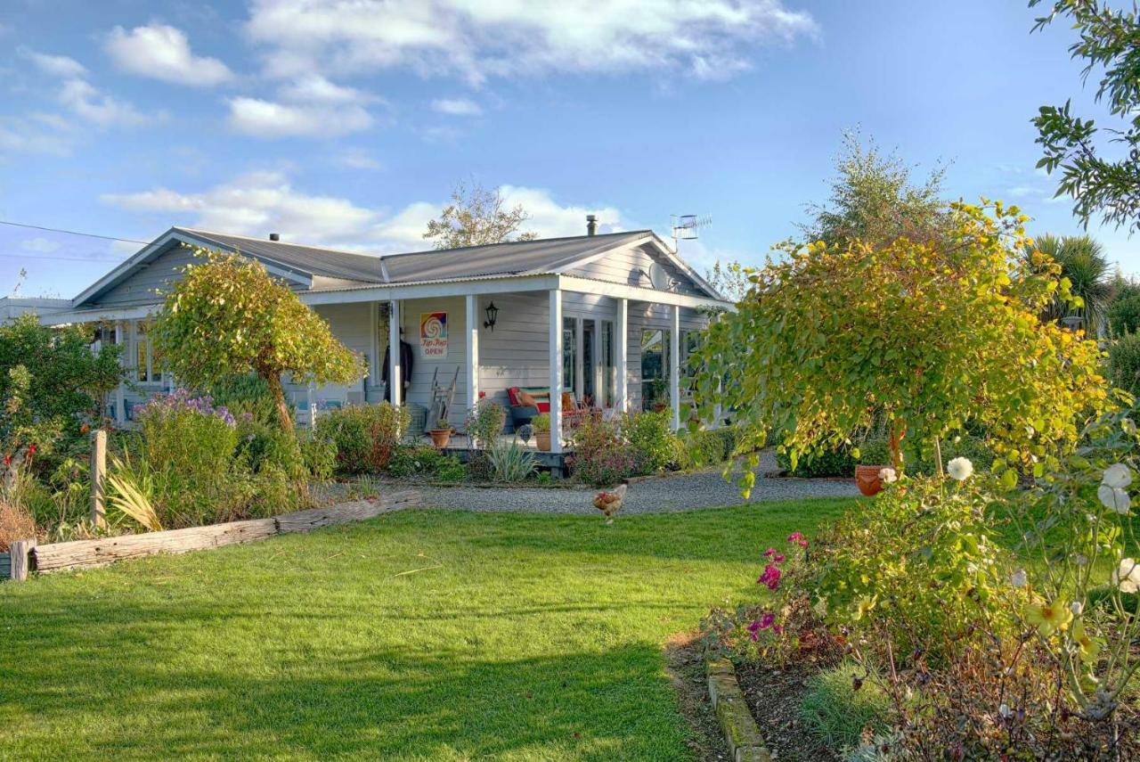 Folster Gardens Bed And Breakfast Invercargill Exterior photo