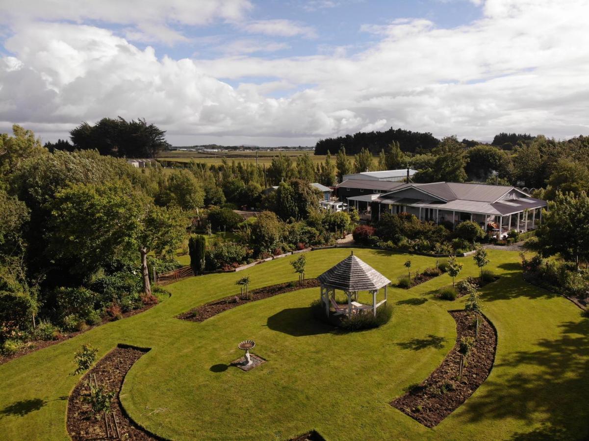 Folster Gardens Bed And Breakfast Invercargill Exterior photo