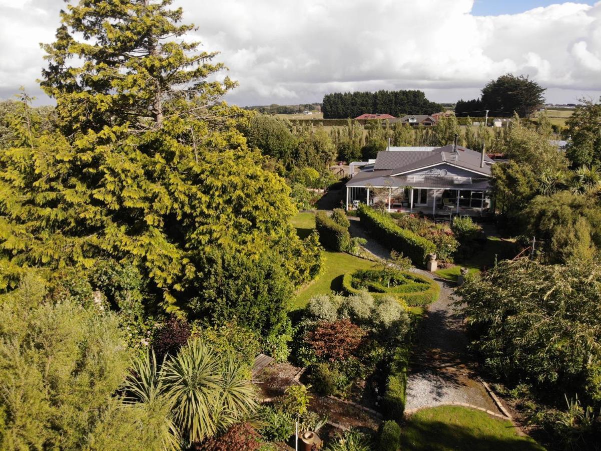 Folster Gardens Bed And Breakfast Invercargill Exterior photo